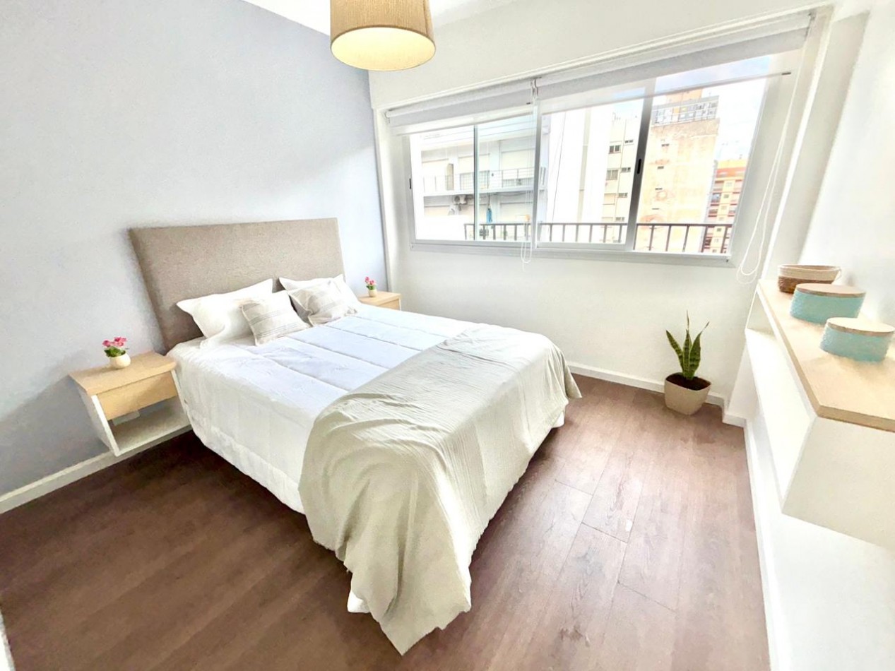 2 AMBIENTES AL FRENTE CON BALCON TERRAZA TOTALMENTE RECICLADO