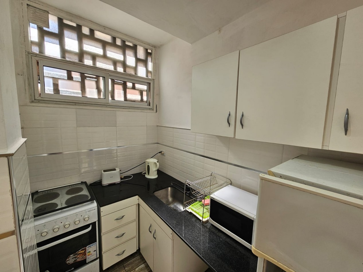 2 AMBIENTES A LA CALLE CON BALCON SALIENTE EN ZONA CENTRO - APTO CREDITO