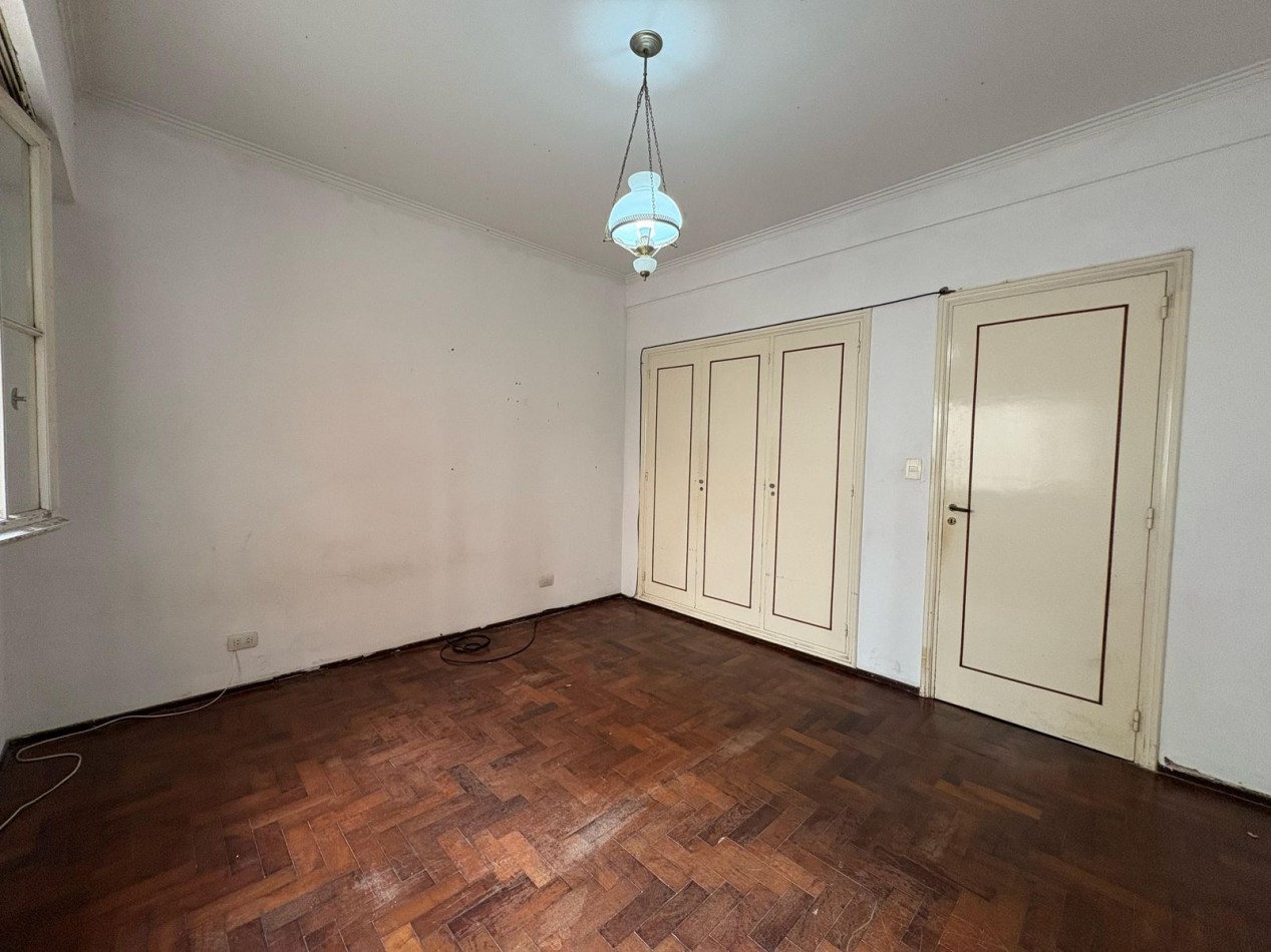 Departamento de 3 Ambientes con Dependencia y Toillette a Metros del Mar - Plaza Colon