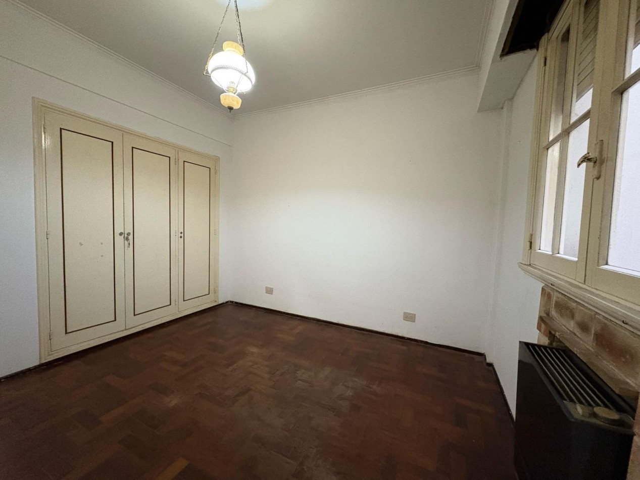 Departamento de 3 Ambientes con Dependencia y Toillette a Metros del Mar - Plaza Colon