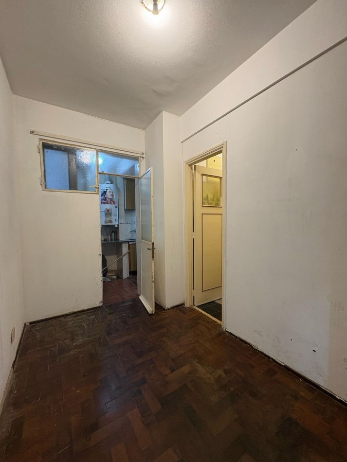 Departamento de 3 Ambientes con Dependencia y Toillette a Metros del Mar - Plaza Colon