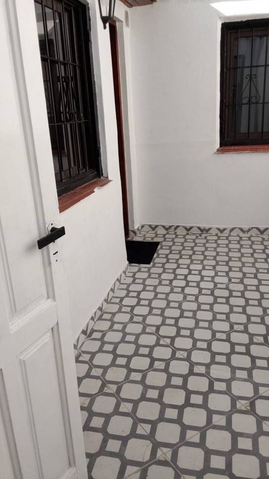PH 2 AMBIENTES CON PATIO RECICLADO EN BARRIO SAN CARLOS