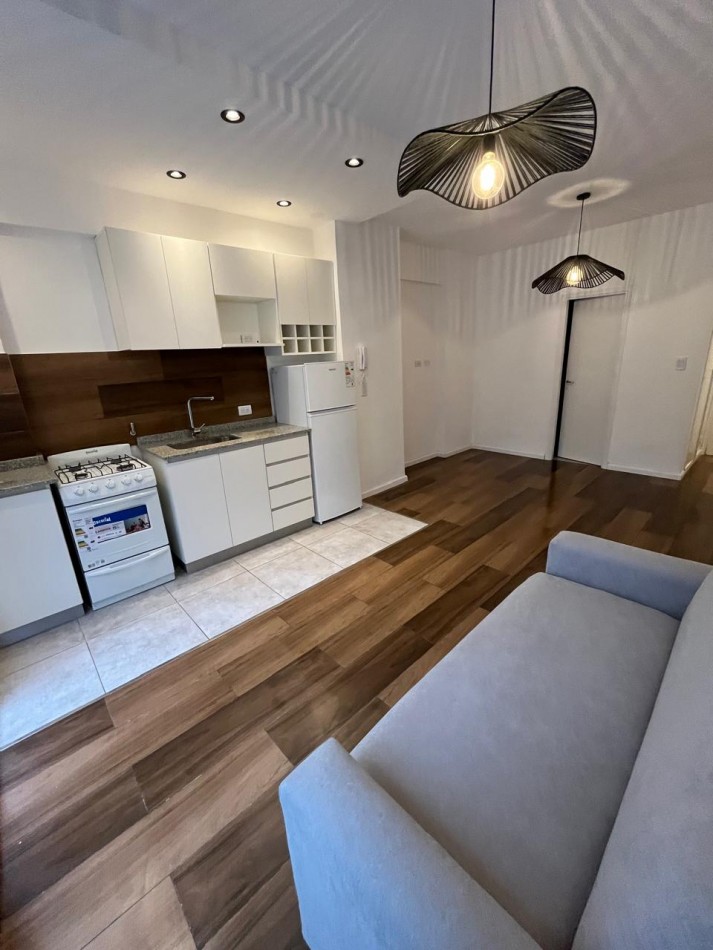 Departamento monoambiente reciclado con patio - 37 m2