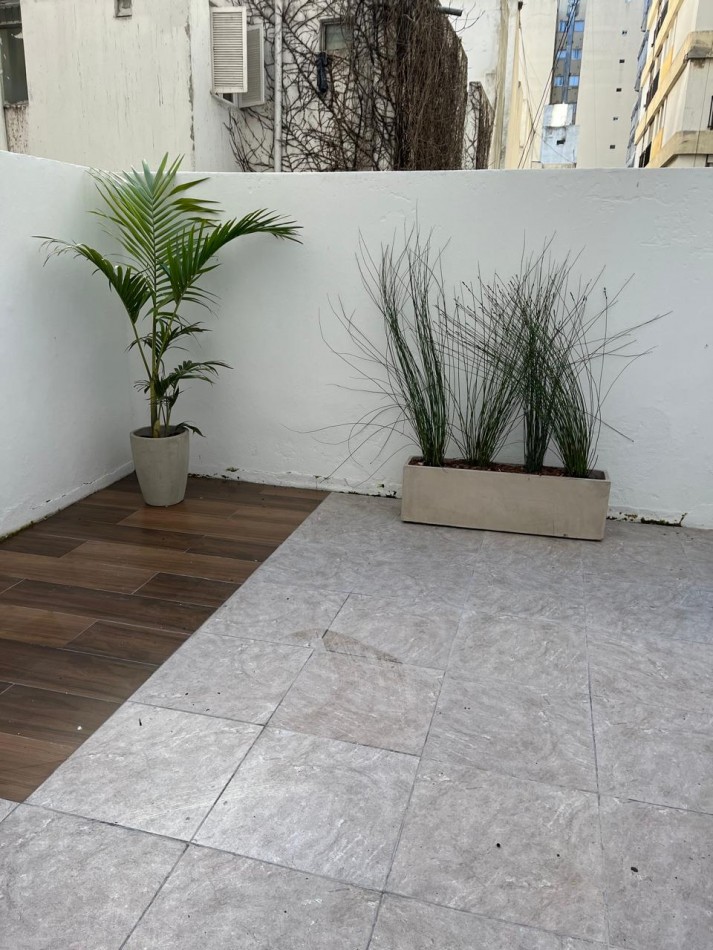 Departamento monoambiente reciclado con patio - 37 m2