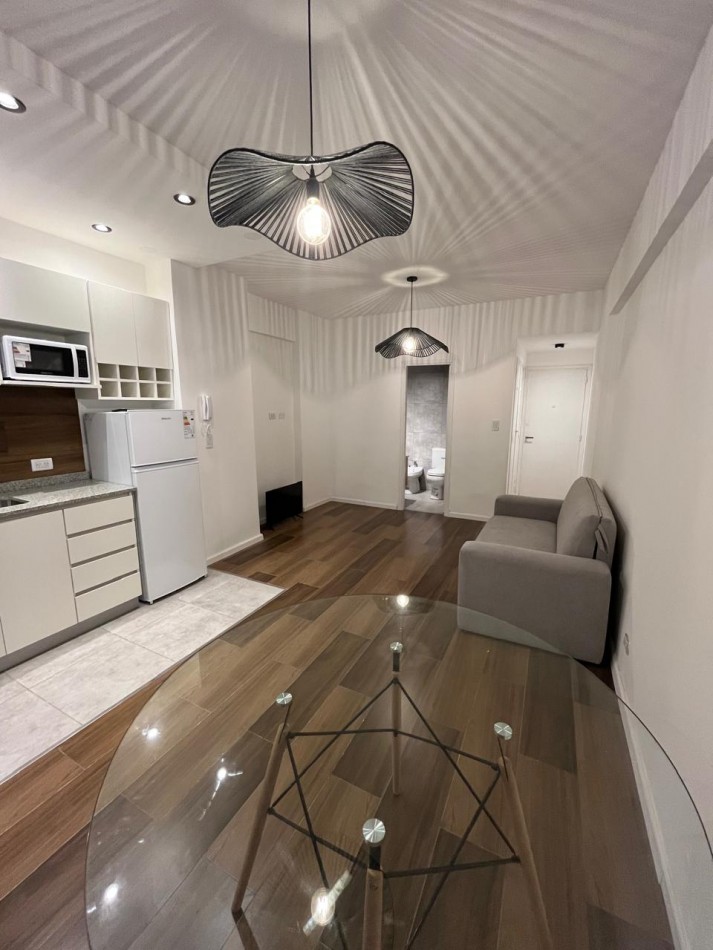 Departamento monoambiente reciclado con patio - 37 m2