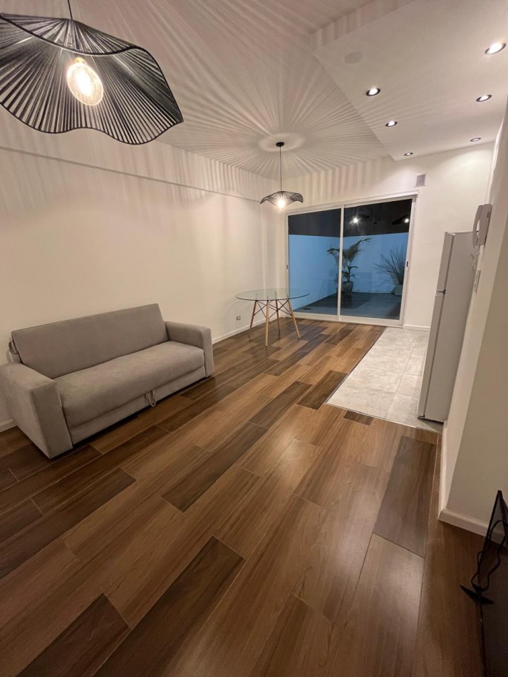 Departamento monoambiente reciclado con patio - 37 m2
