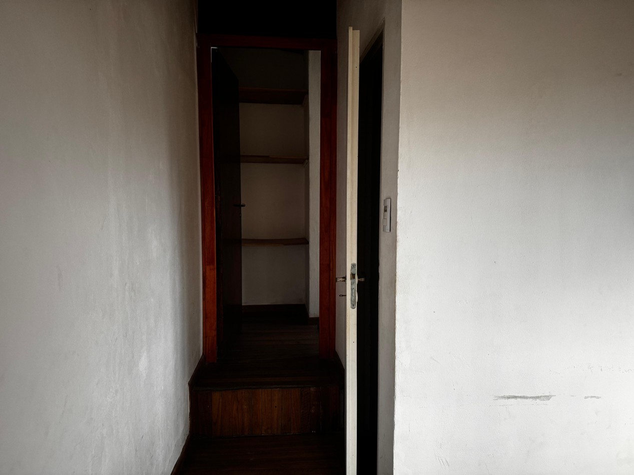 Casa 4 ambientes en ph (al frente totalmente independiente)