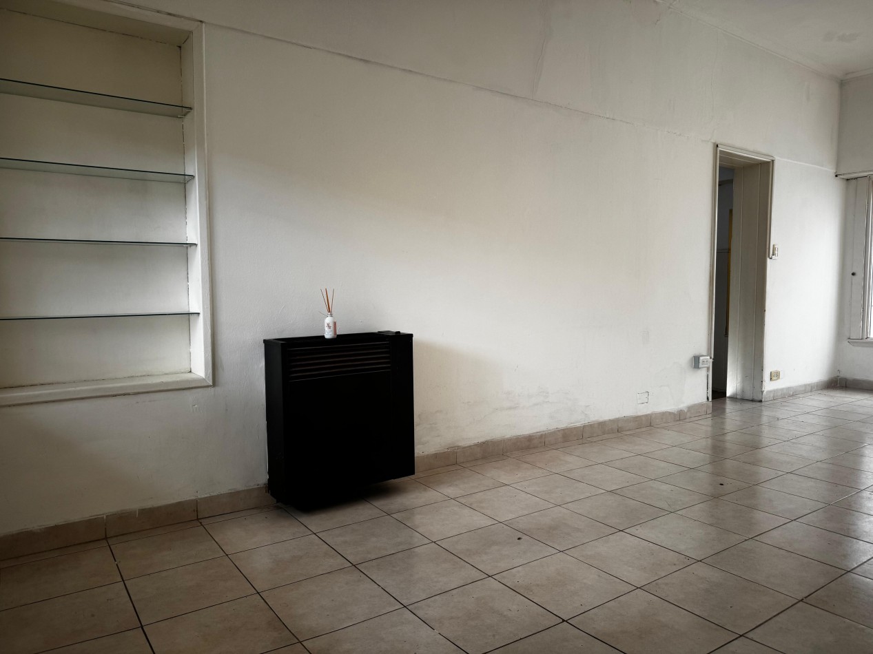 Casa 4 ambientes en ph (al frente totalmente independiente)