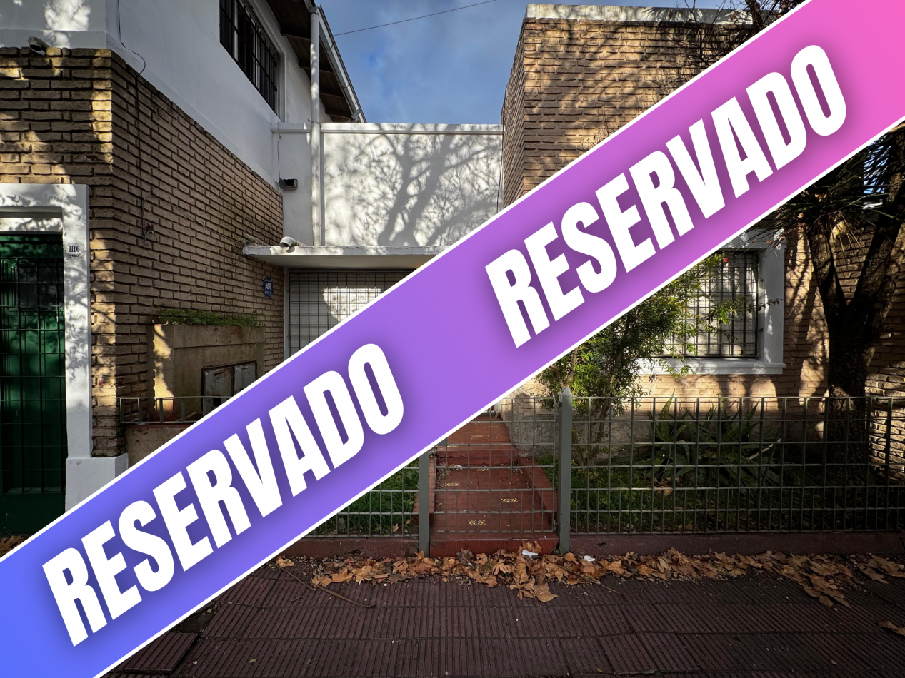 Casa 4 ambientes en ph (al frente totalmente independiente)