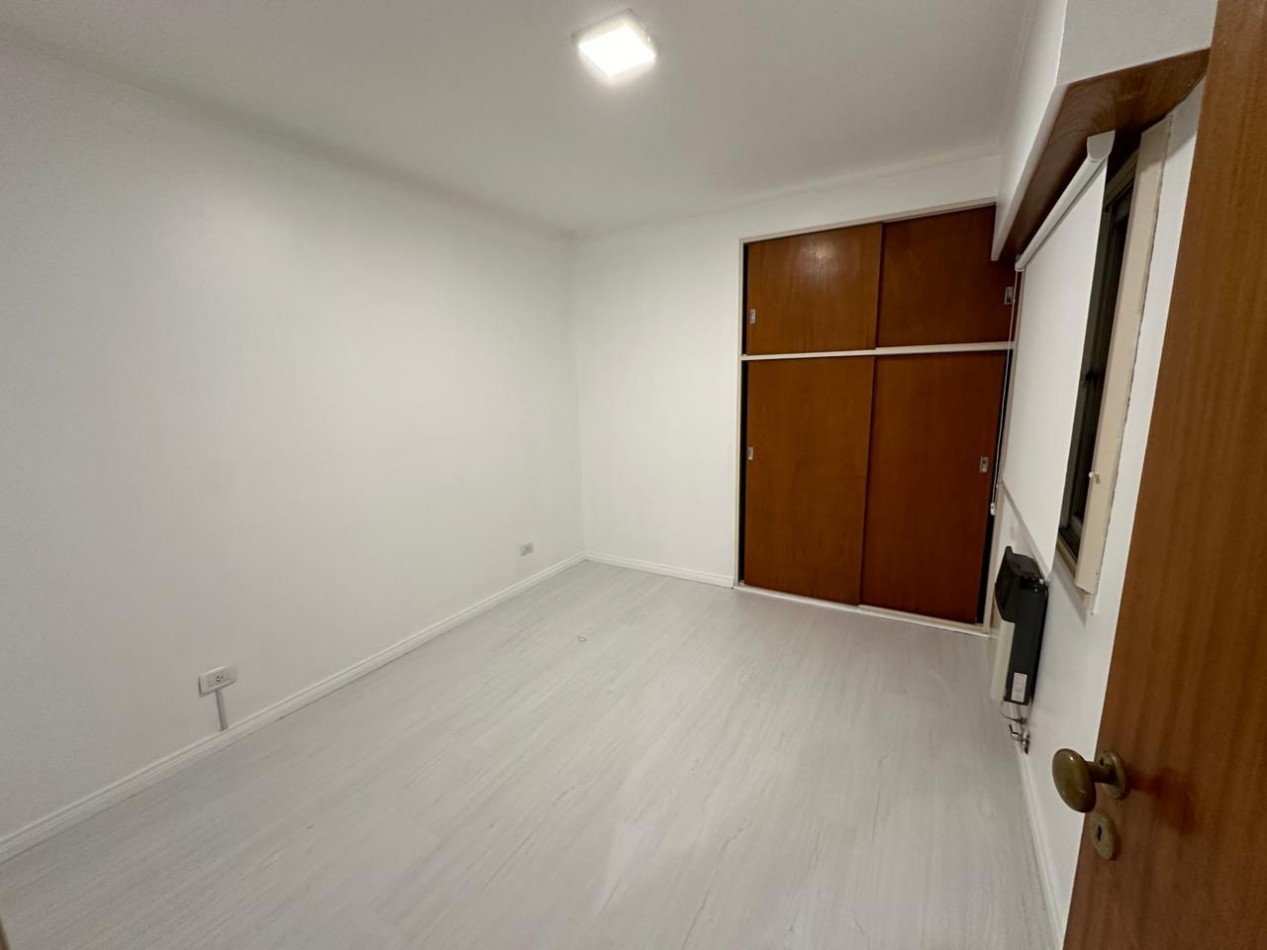 3 AMBIENTES CON BALCON AL FRENTE Y COCHERA EN ZONA PLAZA MITRE