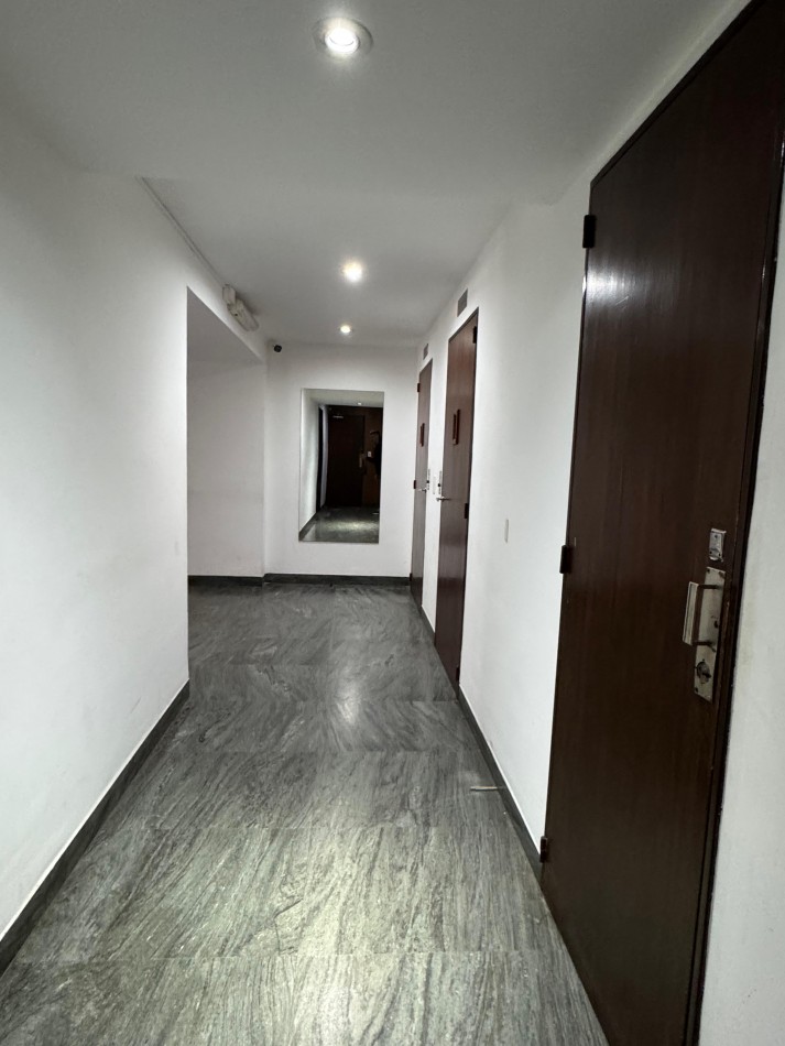 VENTA DEPARTAMENTO 2 AMBIENTES  + COCHERA EN LA PERLA (Salta y Libertad)