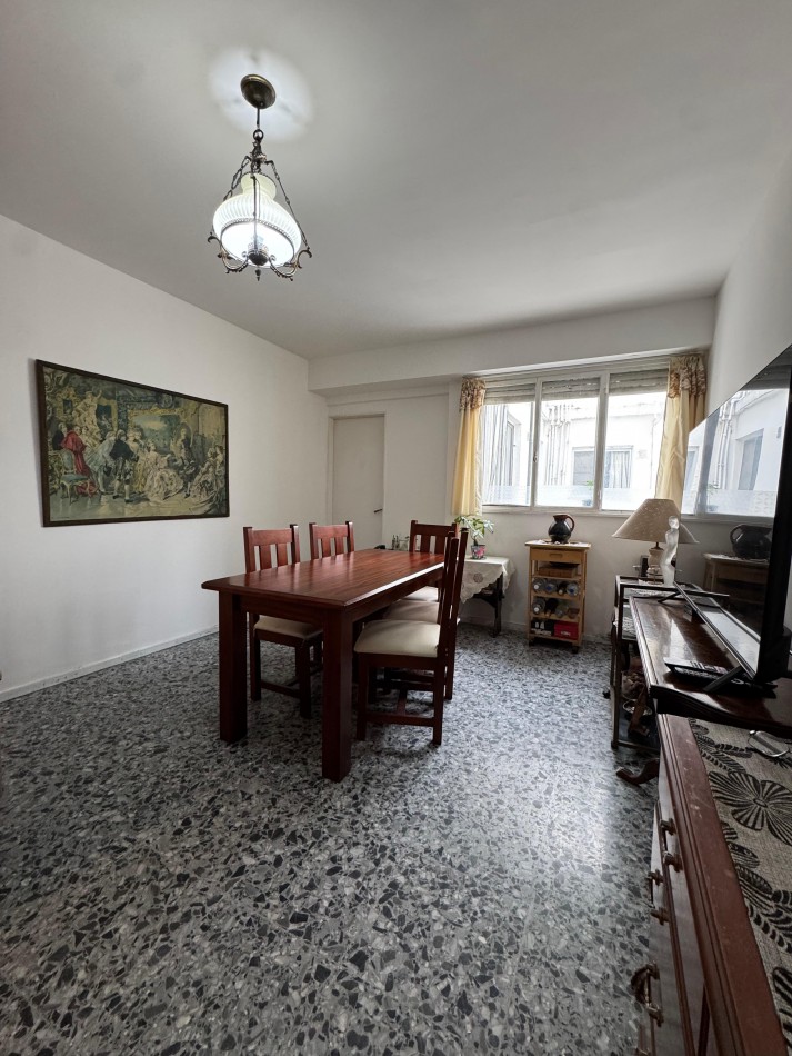 VENTA DEPARTAMENTO 2 AMBIENTES  + COCHERA EN LA PERLA (Salta y Libertad)