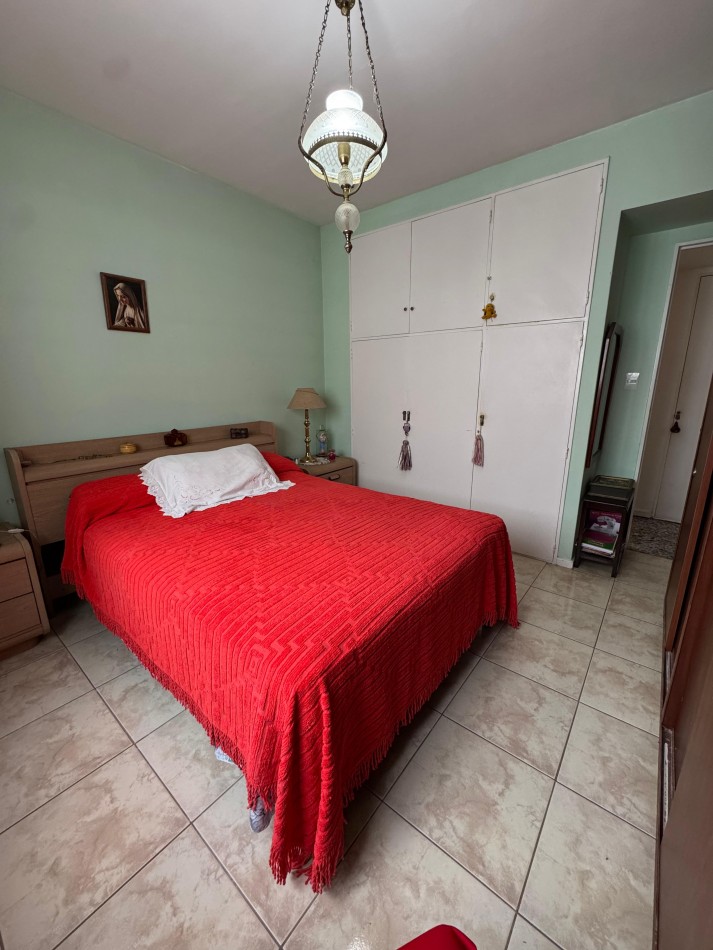 VENTA DEPARTAMENTO 2 AMBIENTES  + COCHERA EN LA PERLA (Salta y Libertad)