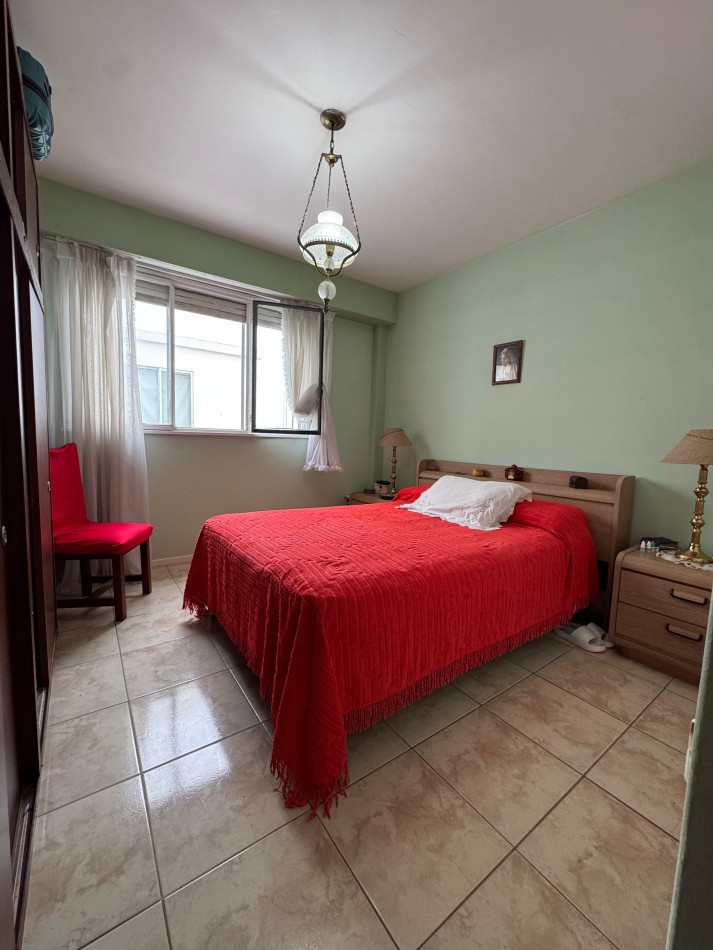 VENTA DEPARTAMENTO 2 AMBIENTES  + COCHERA EN LA PERLA (Salta y Libertad)