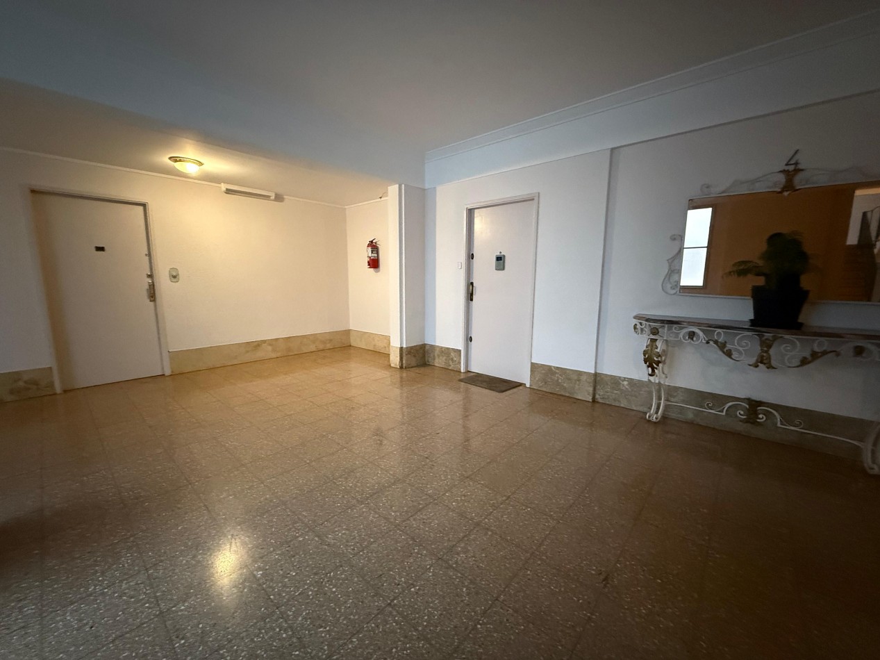 3 AMBIENTES AMPLIO CON DEPENDENCIA Y 3 BAÑOS EN EXCELENTE UBICACION