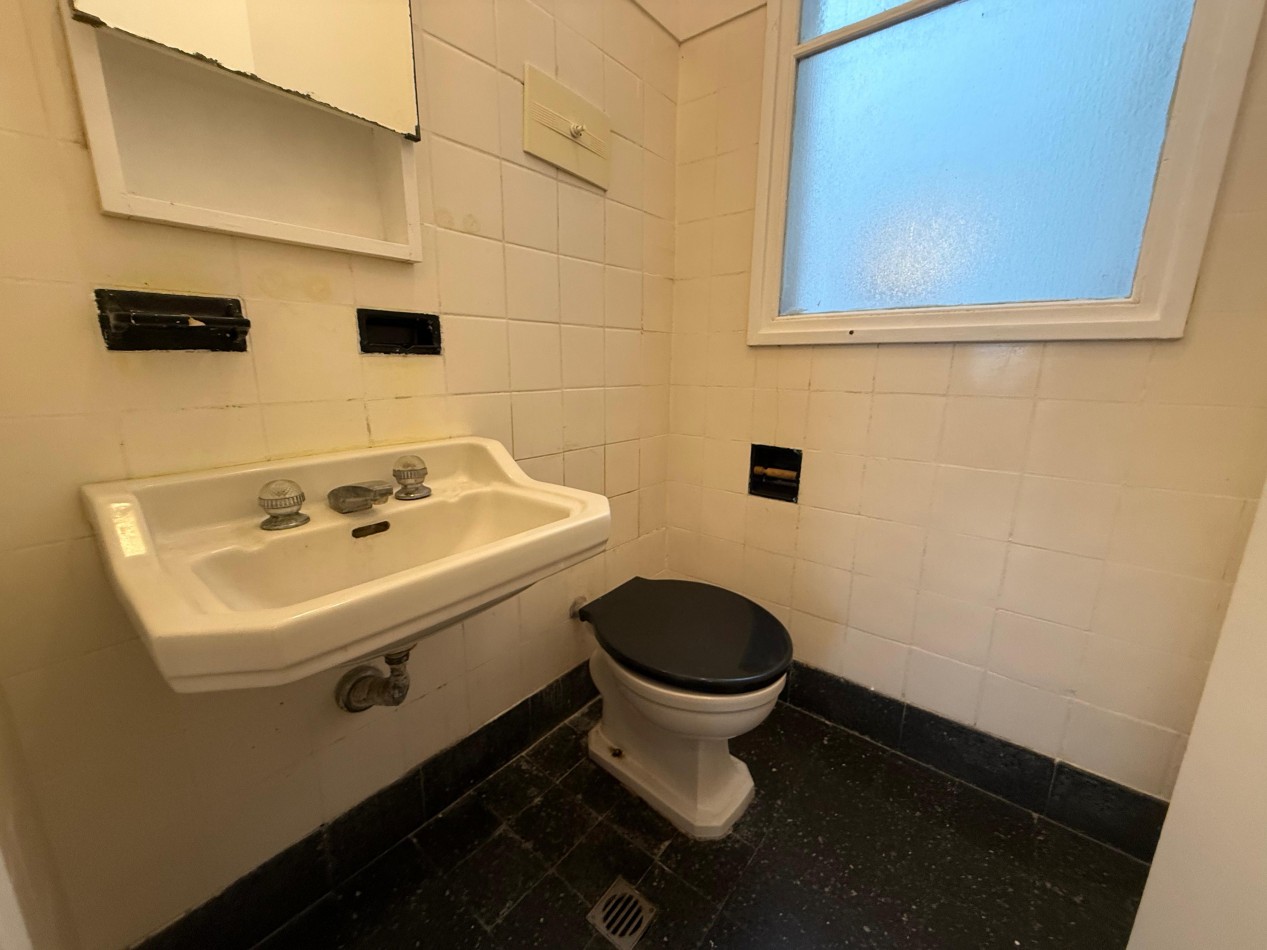 3 AMBIENTES AMPLIO CON DEPENDENCIA Y 3 BAÑOS EN EXCELENTE UBICACION
