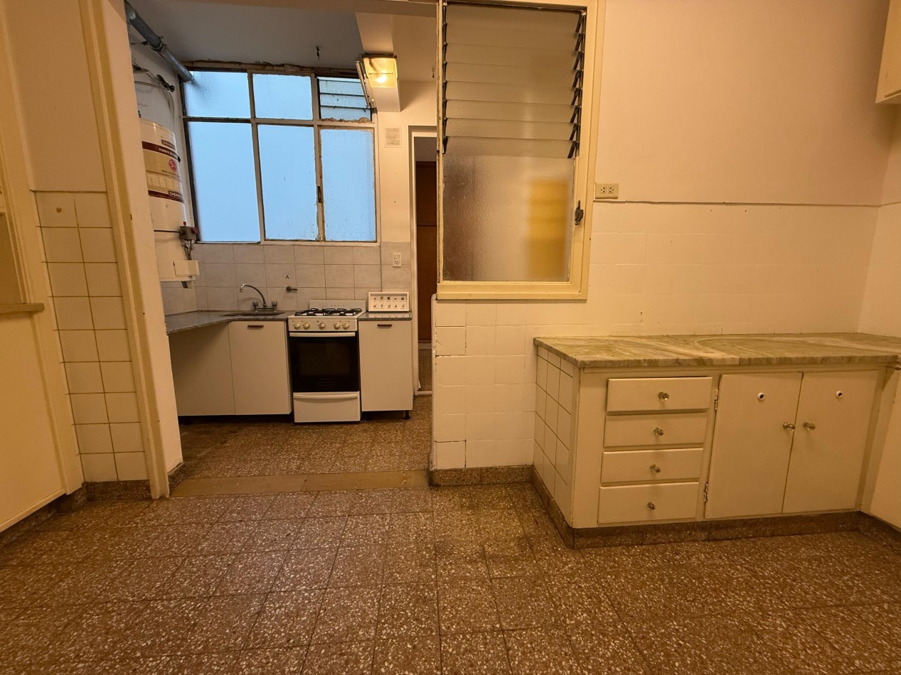 3 AMBIENTES AMPLIO CON DEPENDENCIA Y 3 BAÑOS EN EXCELENTE UBICACION