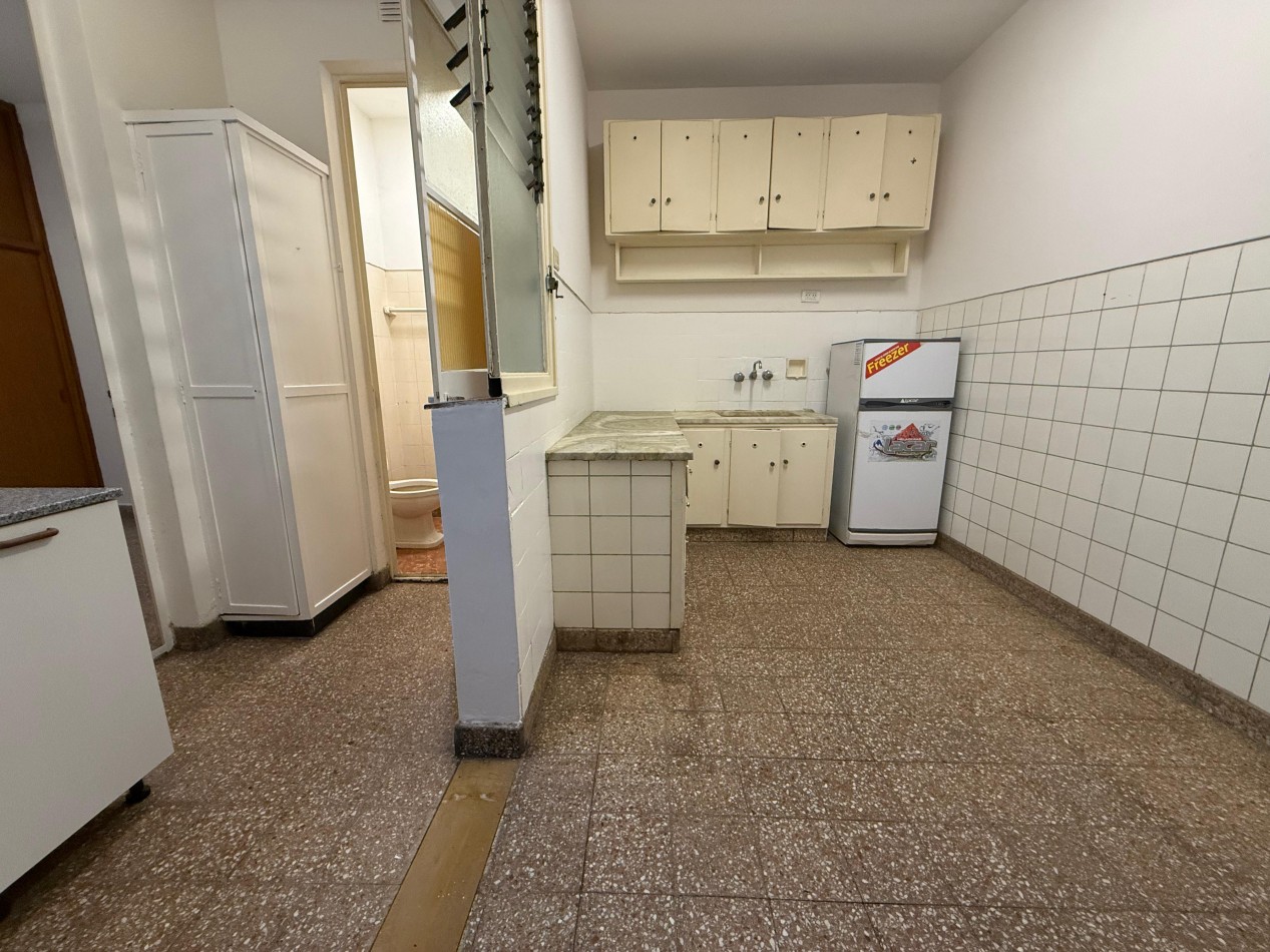 3 AMBIENTES AMPLIO CON DEPENDENCIA Y 3 BAÑOS EN EXCELENTE UBICACION