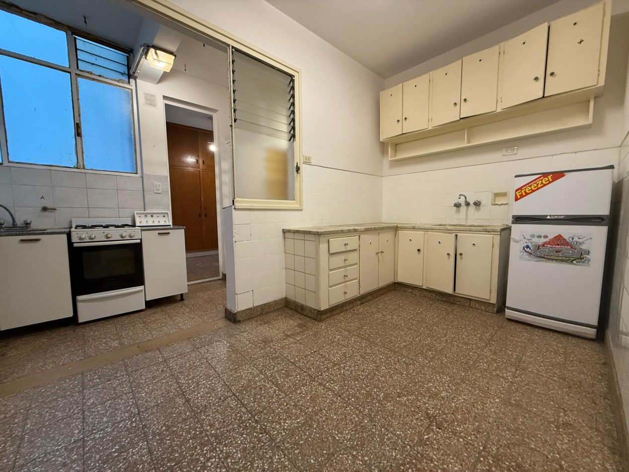 3 AMBIENTES AMPLIO CON DEPENDENCIA Y 3 BAÑOS EN EXCELENTE UBICACION