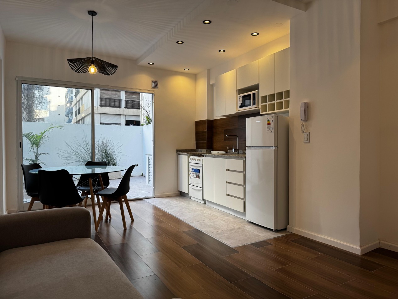 Departamento monoambiente reciclado con patio - 37 m2