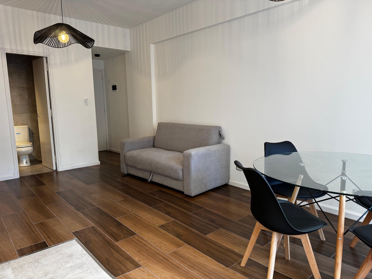 Departamento monoambiente reciclado con patio - 37 m2