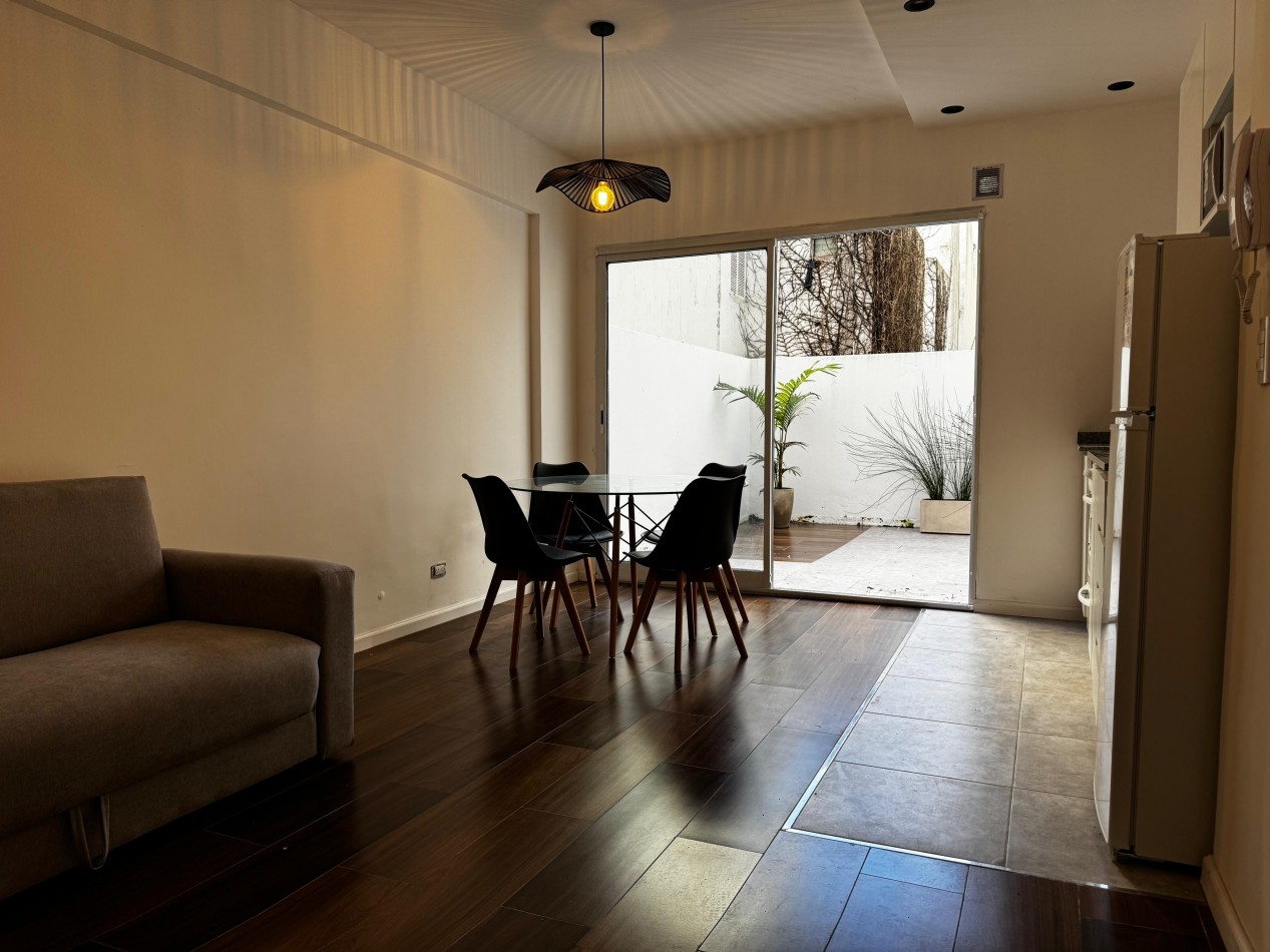 Departamento monoambiente reciclado con patio - 37 m2