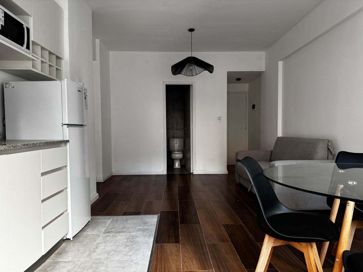 Departamento monoambiente reciclado con patio - 37 m2