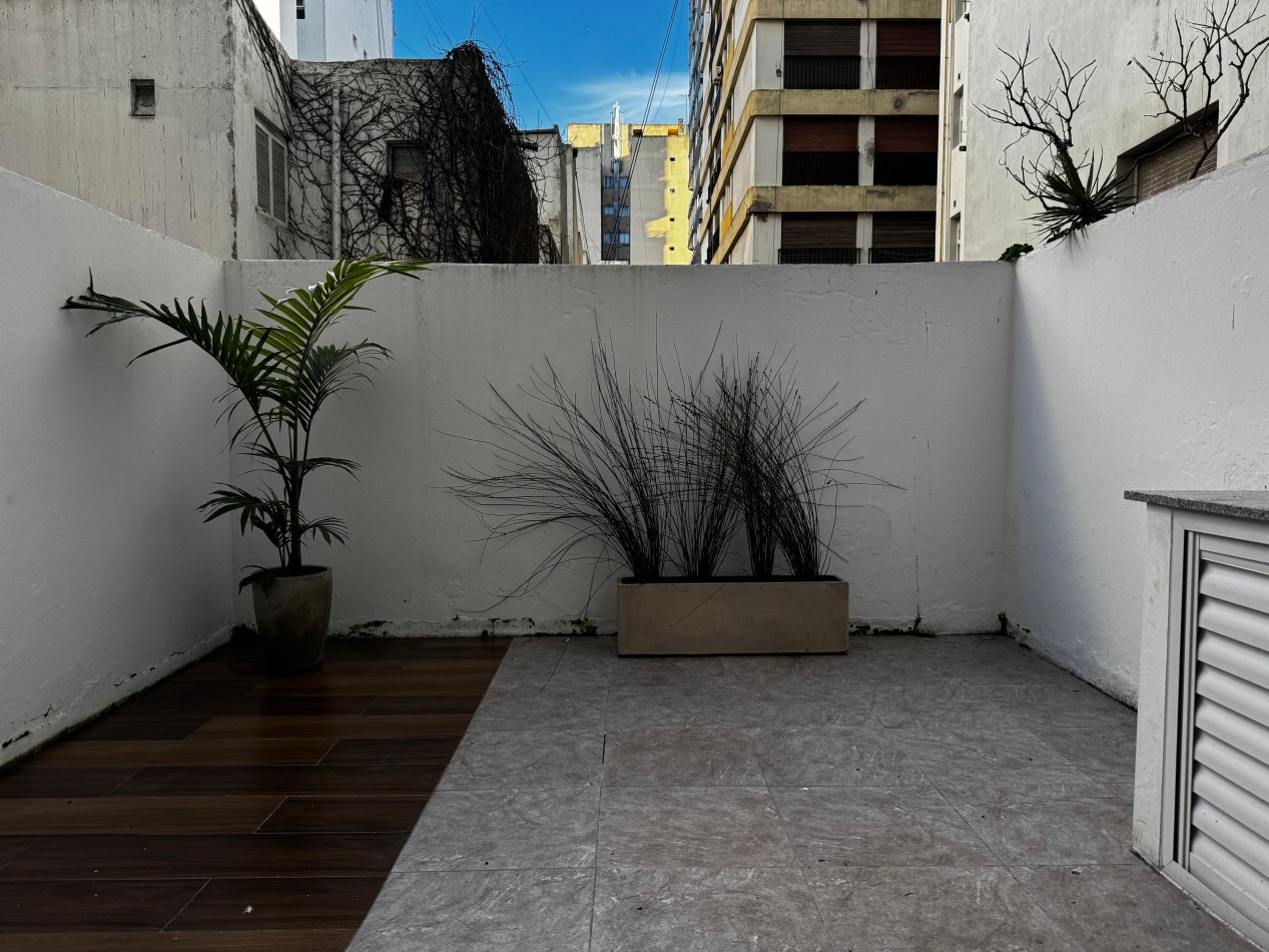 Departamento monoambiente reciclado con patio - 37 m2