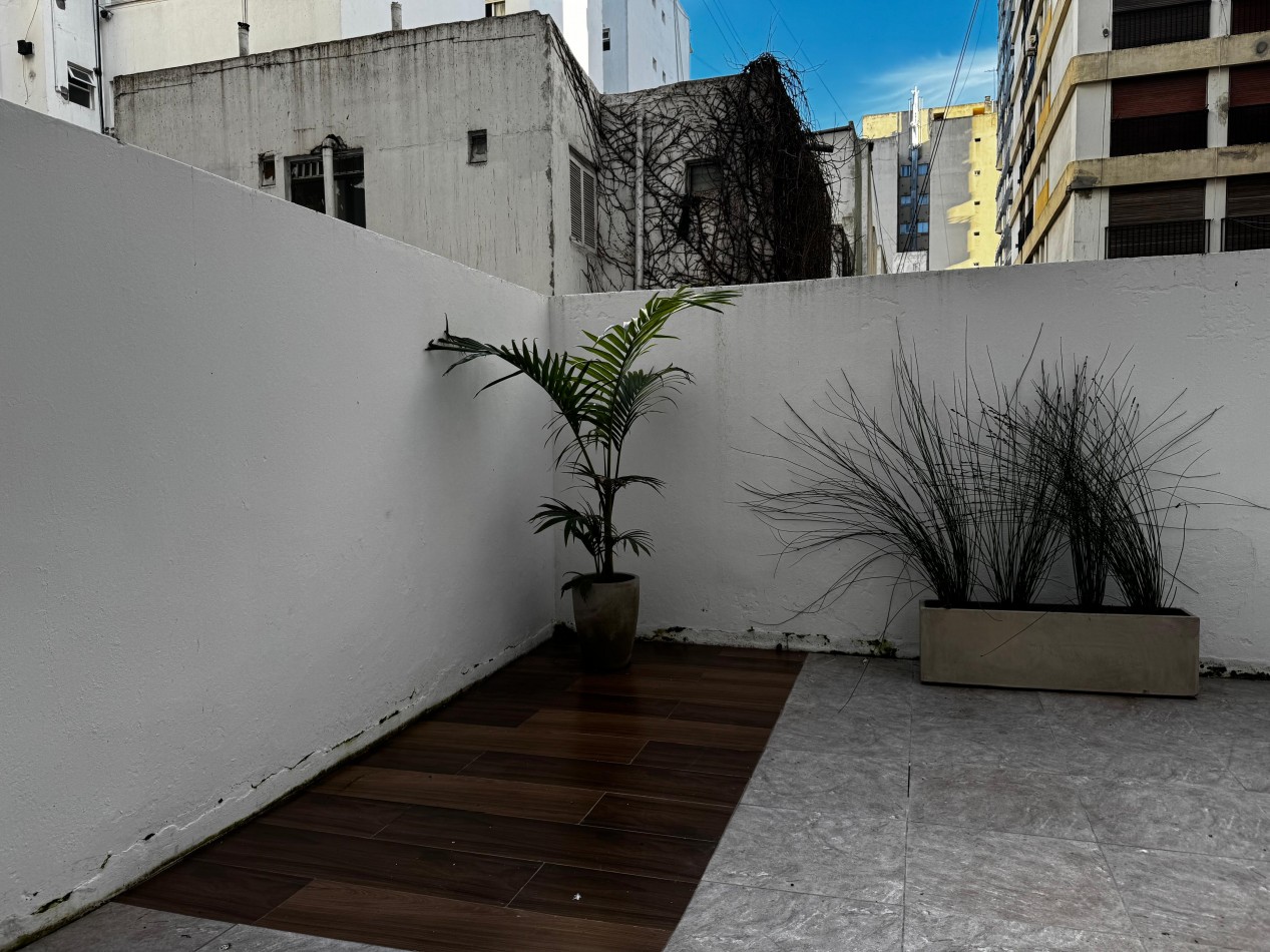 Departamento monoambiente reciclado con patio - 37 m2