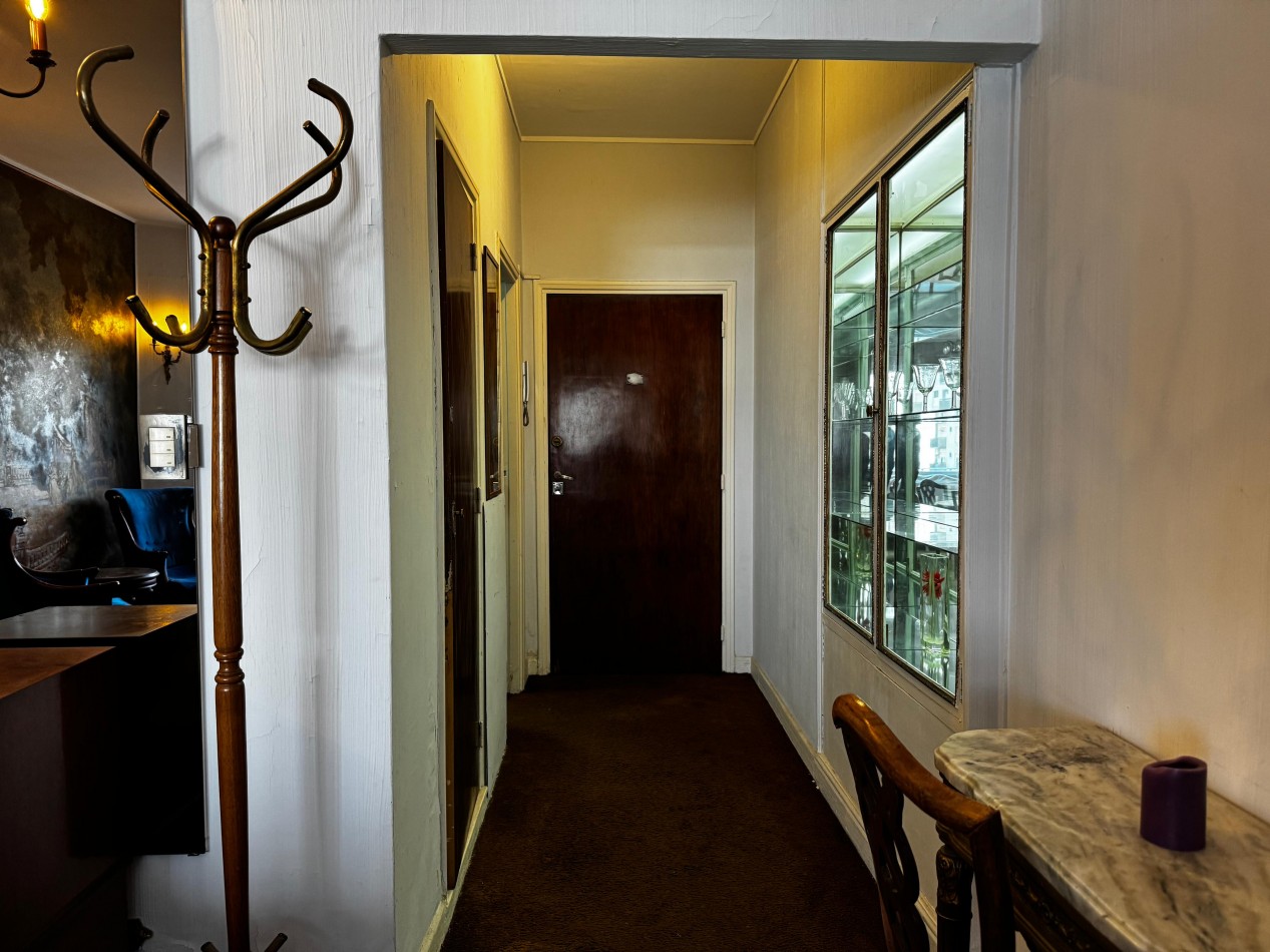 3 AMBIENTES CON BALCON AL FRENTE Y VISTA PARCIAL AL MAR EN EXCELENTE UBICACION