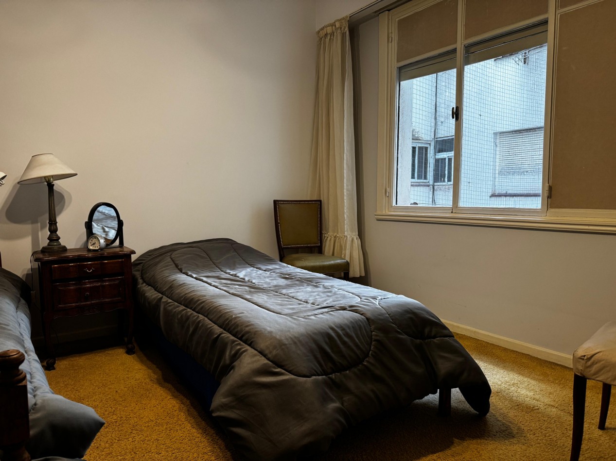 3 AMBIENTES CON BALCON AL FRENTE Y VISTA PARCIAL AL MAR EN EXCELENTE UBICACION