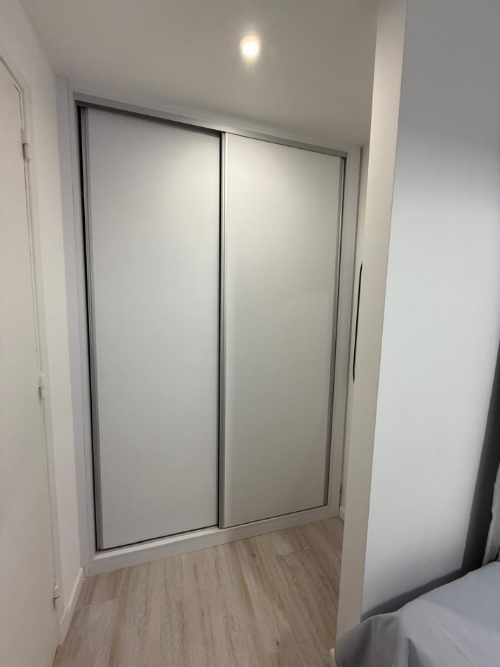 DEPARTAMENTO DE 3 AMBIENTES A LA CALLE CON BALCON - TOTALMENTE RECICLADO Y AMOBLADO