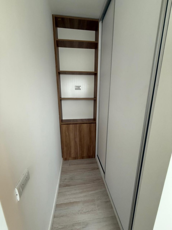 DEPARTAMENTO DE 3 AMBIENTES A LA CALLE CON BALCON - TOTALMENTE RECICLADO Y AMOBLADO