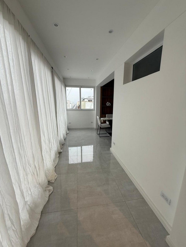 DEPARTAMENTO DE 3 AMBIENTES A LA CALLE CON BALCON - TOTALMENTE RECICLADO Y AMOBLADO