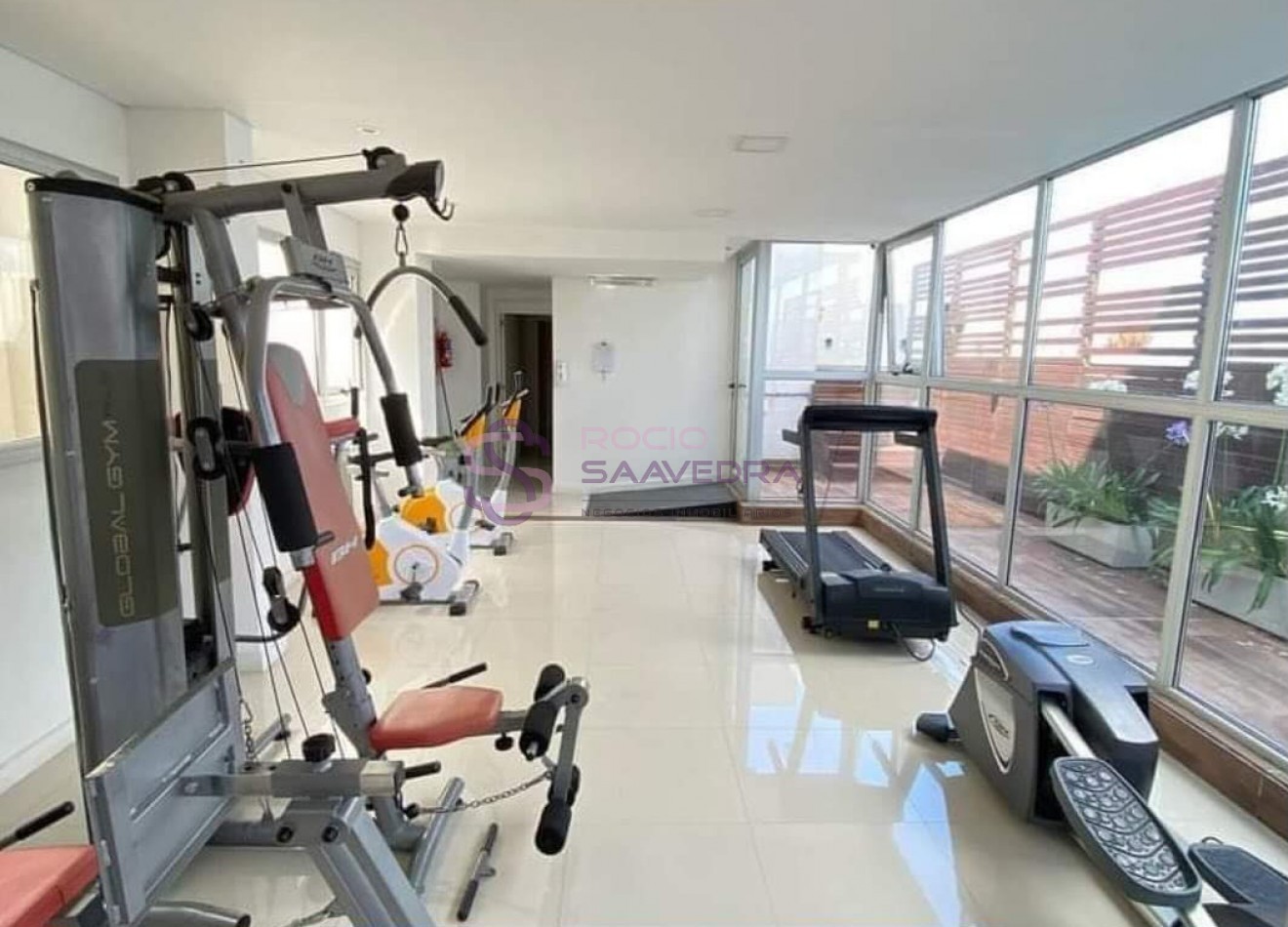 DEPARTAMENTO DE DOS AMBIENTES EN EDIFICIO DE CATEGORIA!!