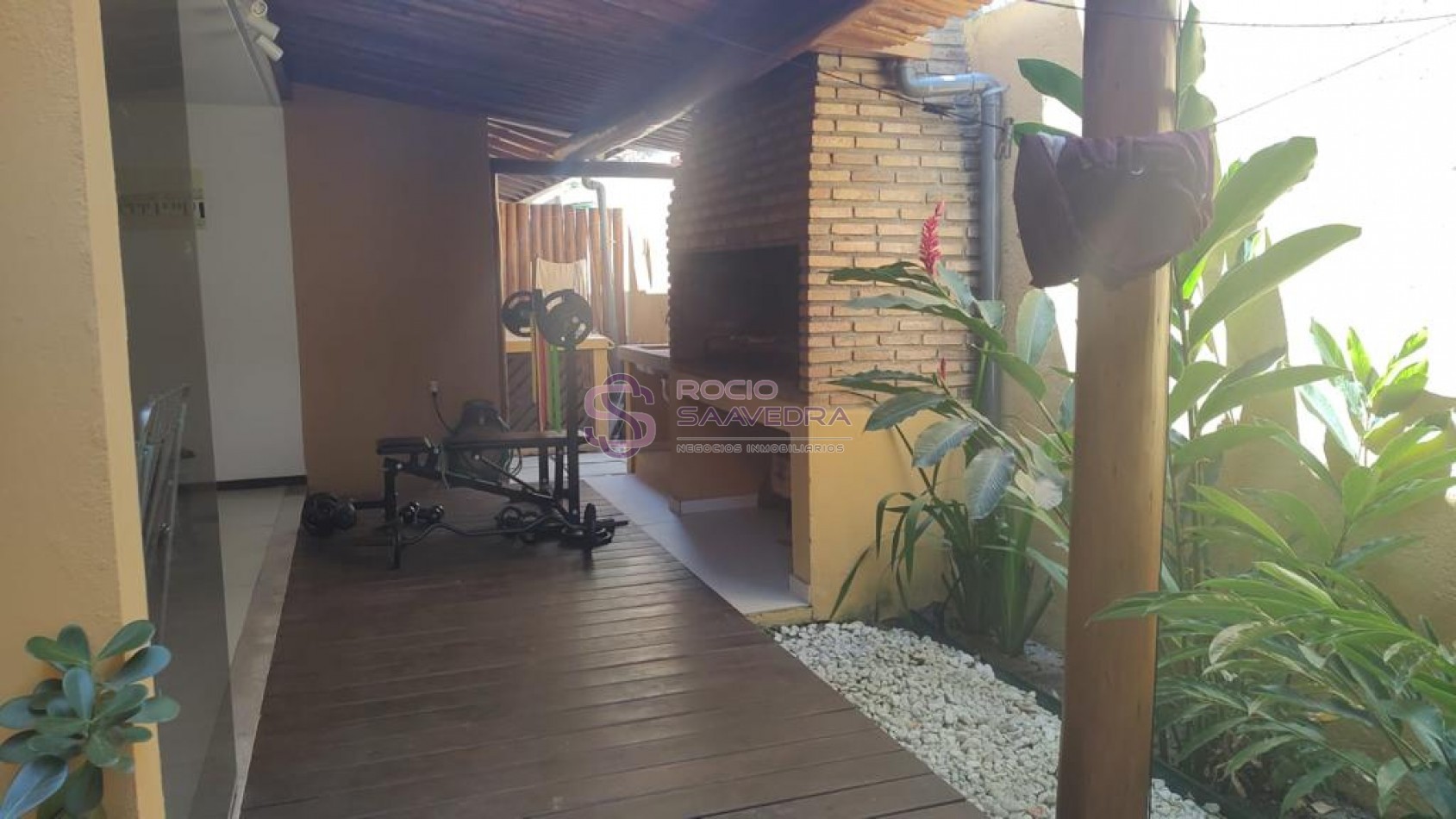 UNA HERMOSA CASA CON PISCINA EN ARRAIAL D`AJUDA-BRASIL