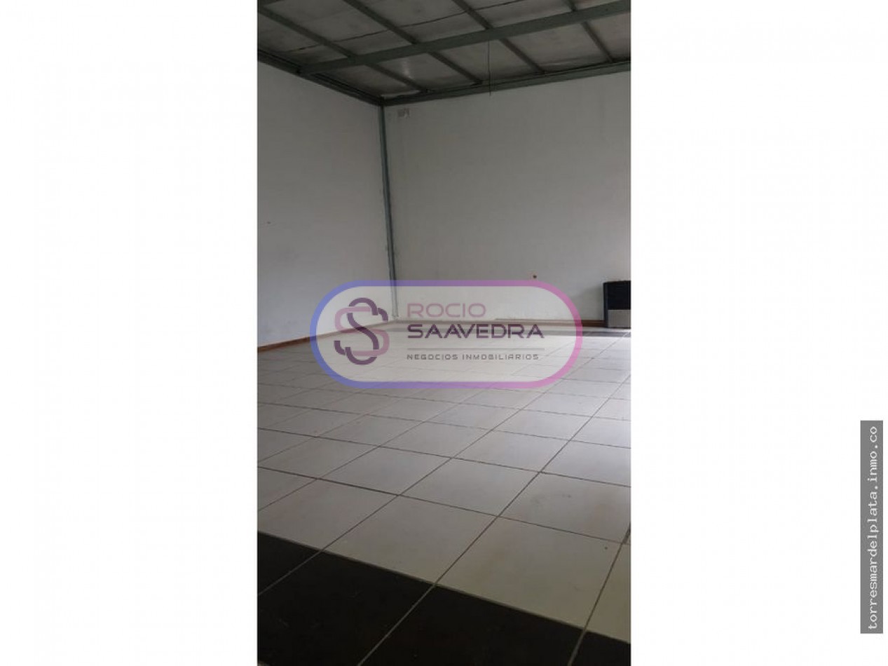 LOCAL 200 m2 APROX AVENIDA LIBERTAD