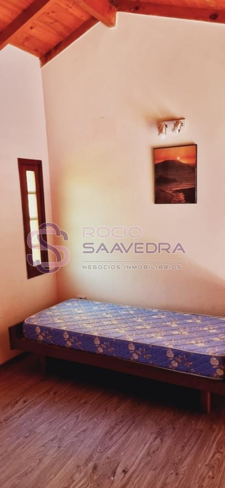 UNA AMPLIA CASA EN TERRENO PROPIO C/TODOS LOS SERVICIOS-ZONA SAN BDO.A 3 C DEL MAR!!