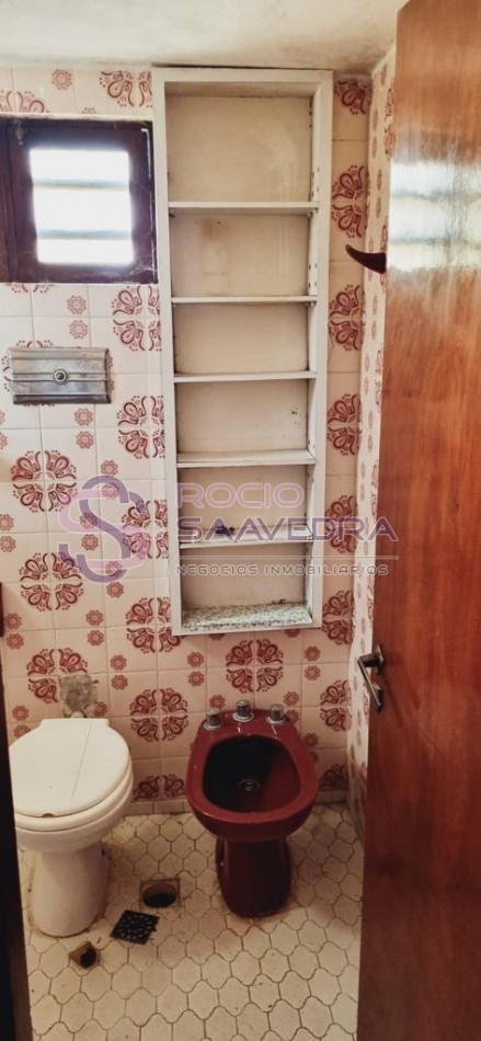 UNA AMPLIA CASA EN TERRENO PROPIO C/TODOS LOS SERVICIOS-ZONA SAN BDO.A 3 C DEL MAR!!