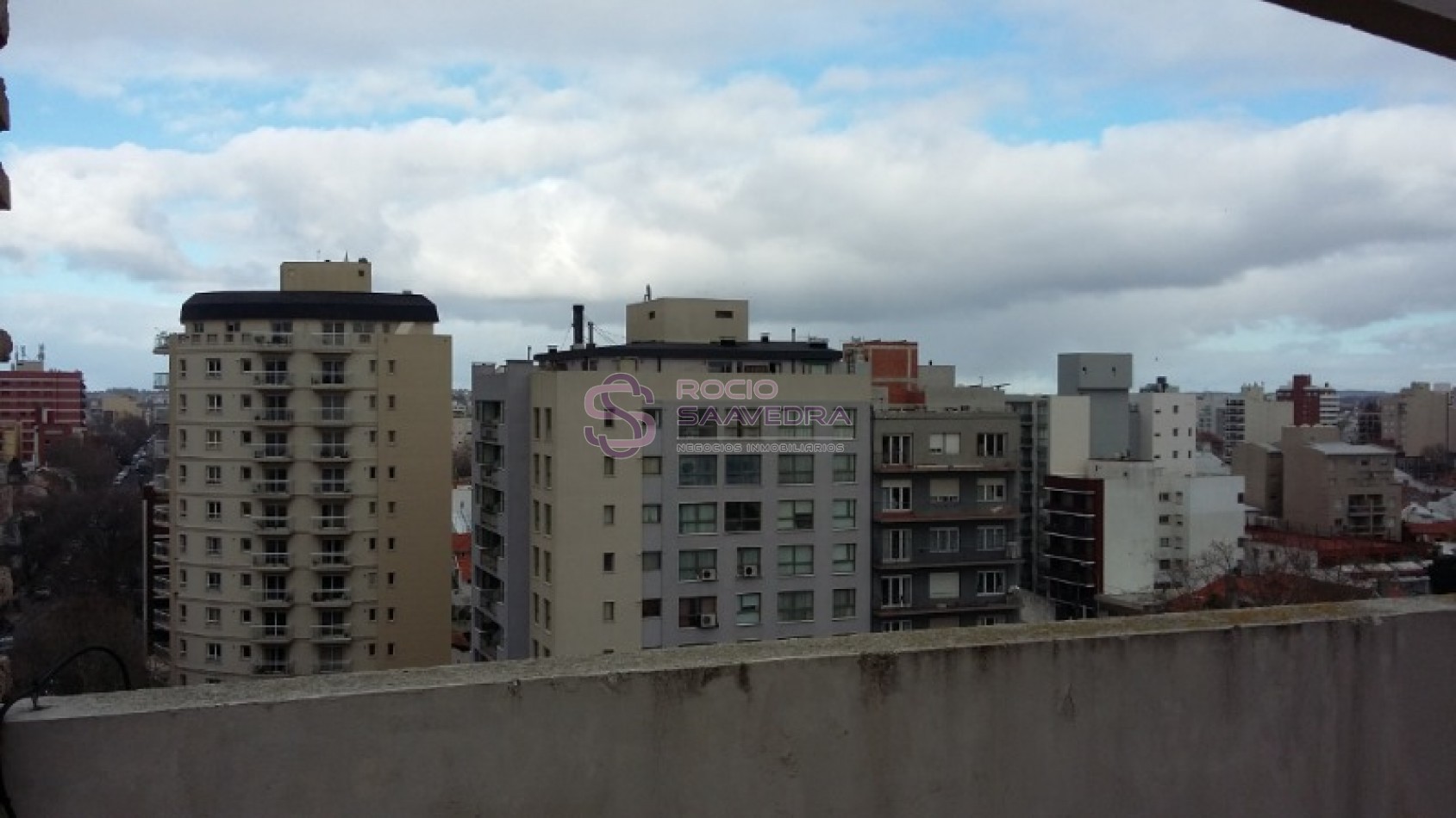 Importante piso de categoria en el conocido barrio Chauvin- Con cochera!
