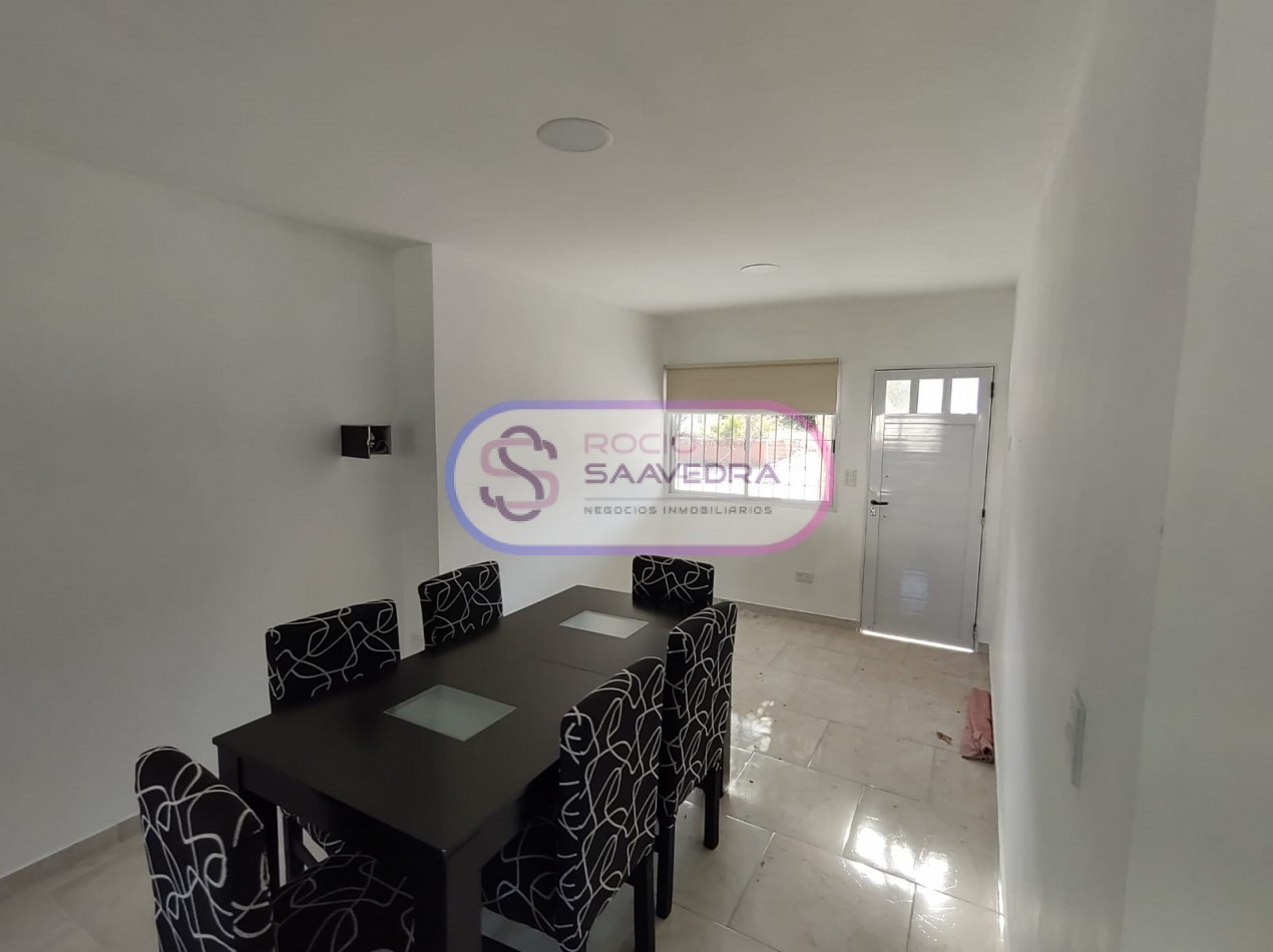 CASA UBICADA EN AMPLIO TERRENO,DE VARIOS AMBIENTES + DOS DPTOS-CON PISCINA!