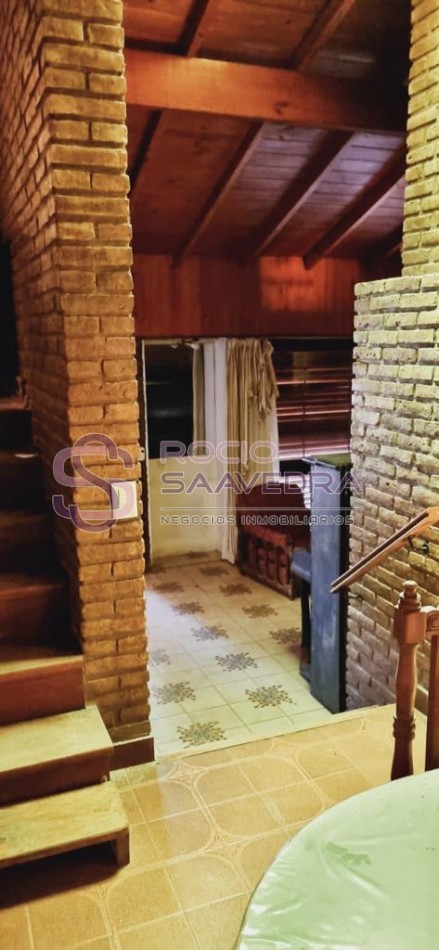 UNA AMPLIA CASA EN TERRENO PROPIO C/TODOS LOS SERVICIOS-ZONA SAN BDO.A 3 C DEL MAR!!