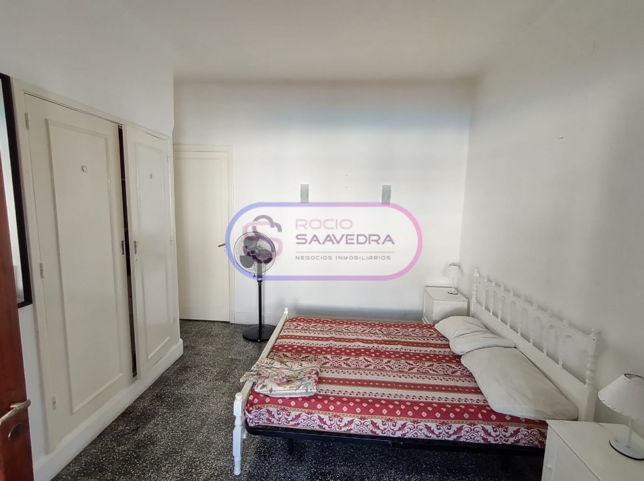 CASA UBICADA EN AMPLIO TERRENO,DE VARIOS AMBIENTES + DOS DPTOS-CON PISCINA!