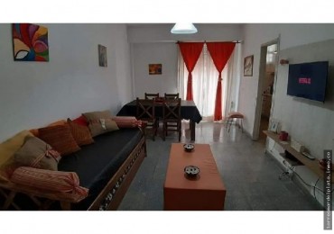 Venta de departamento de dos ambientes con balcon a la calle