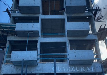 2 amb. A ESTRENAR. Con cochera-Edificio de categoria CUARZUR VI- 2do piso, frente!