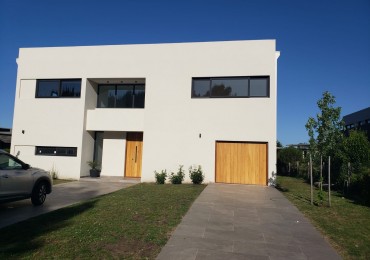 EXCLUSIVA CASA A ESTRENAR DE CATEGORIA EN RUMENCO JOVEN - LOTE 149