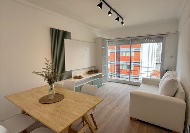  2 AMBIENTES RECICLADO CON BALCON A LA CALLE Y TOTALMENTE EQUIPADO