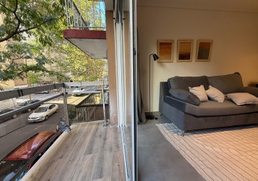 2 AMBIENTES CON BALCON A LA CALLE TOTALMENTE RECICLADO