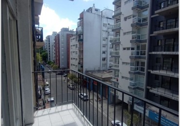2 AMBIENTES CON BALCON A LA CALLE EN ZONA SHOPPING ALDREY