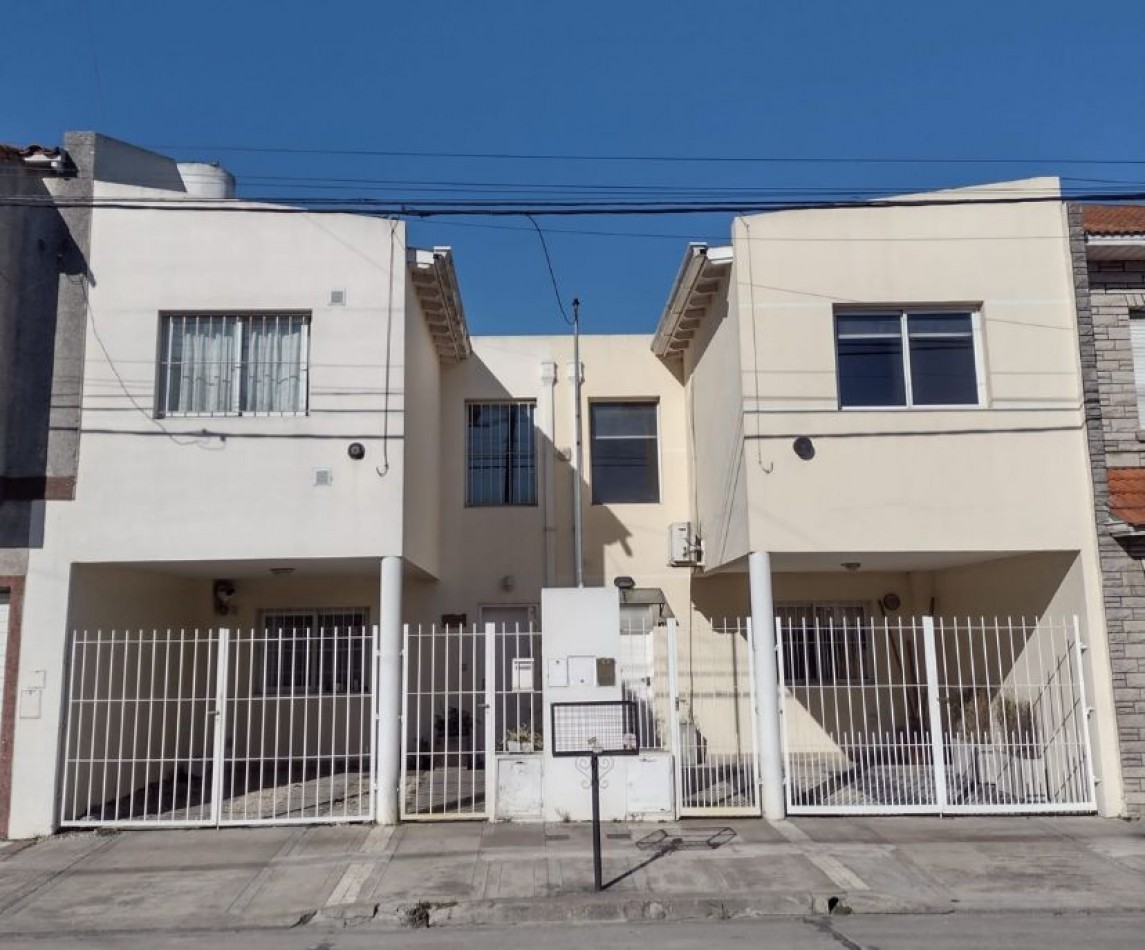 CASA DE 3 AMBIENTES EN BARRIO SAN JUAN